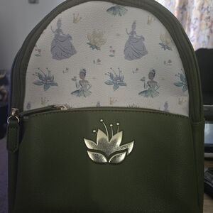 Elegant Olive Green and White Women's Backpack